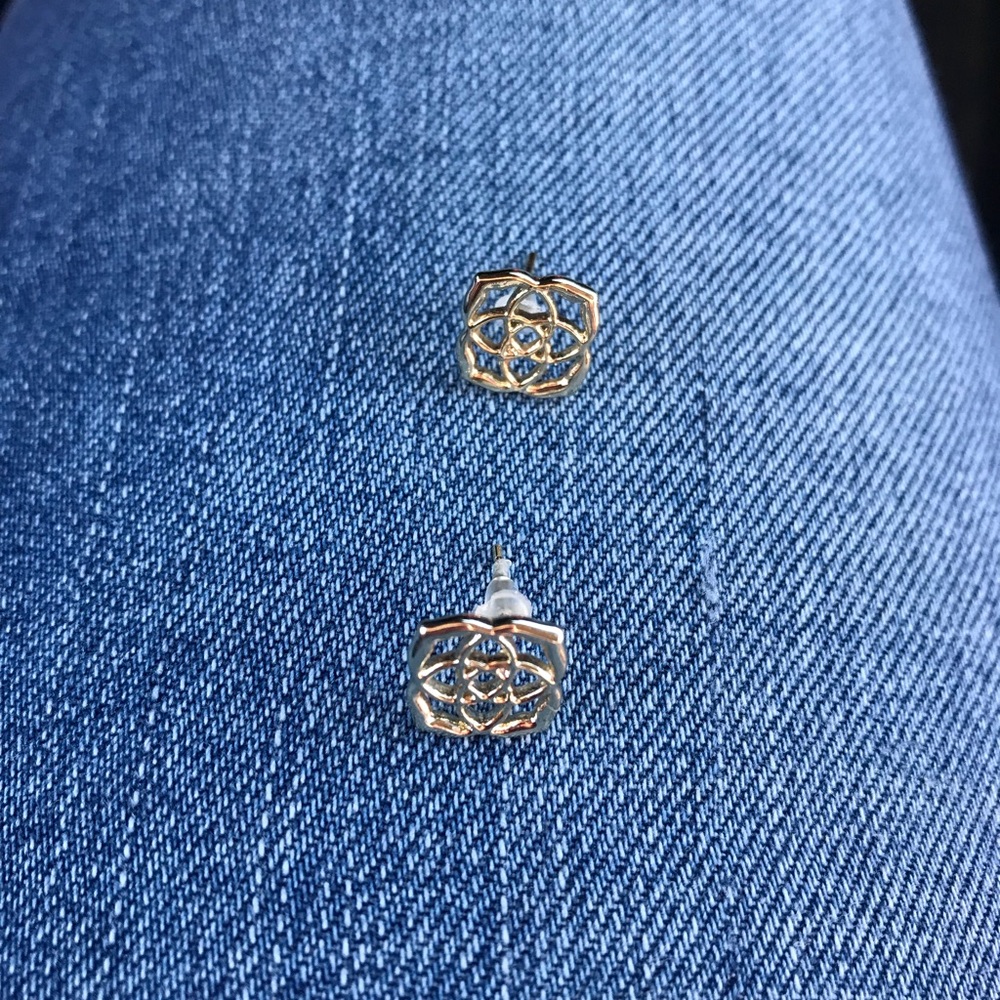 Kendra Scott dira stud earrings